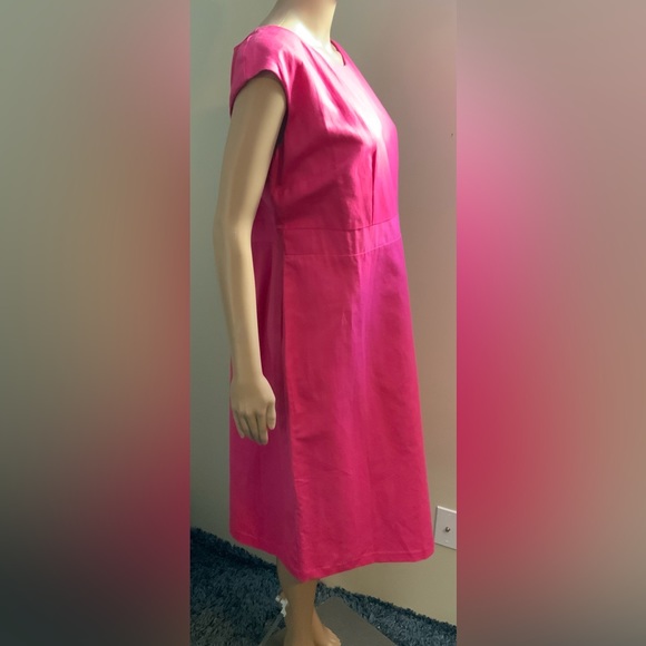 Jessica London - Picture 2 of 3